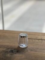 Salero acrílico facetado