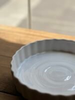 Tartera de cerámica redonda 28 cm – Blanco - Image 3